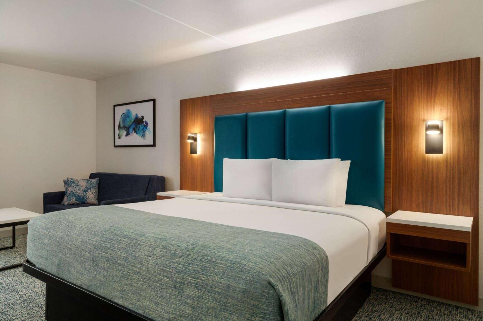 Wingate By Wyndham Williamsburg Hotel Exterior photo